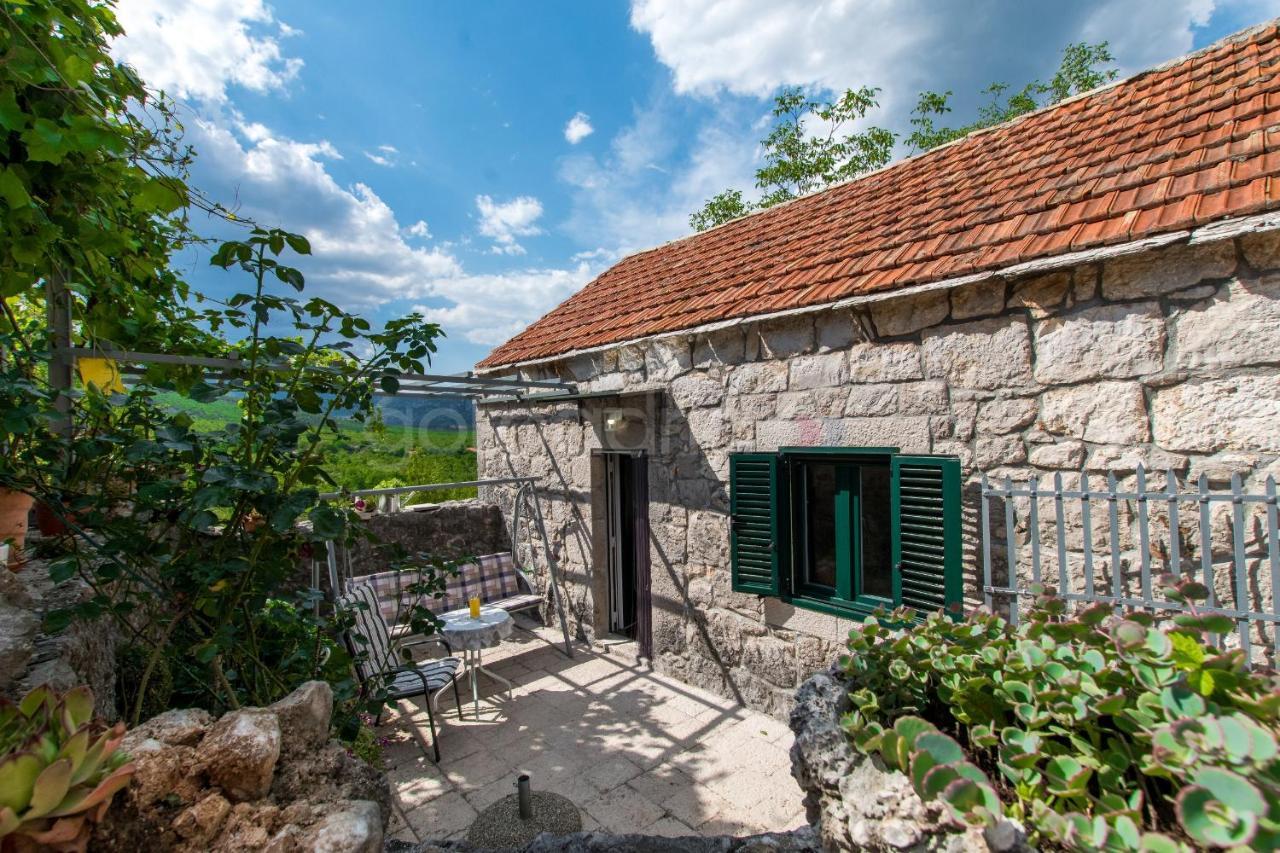 Holiday Home Godinj Donje Rascane Buitenkant foto